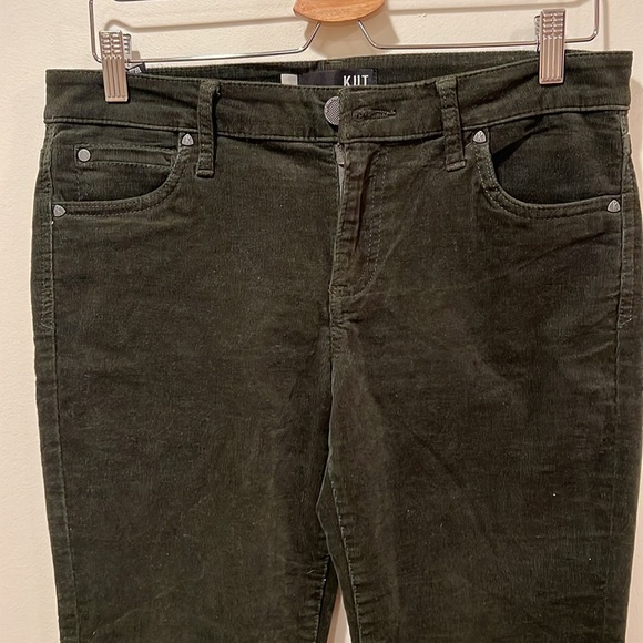 Kut from the Kloth Pants - Kut From The Kloth Corduroy High Rise Fab
Ab Diana Skinny Artichoke -‎ Size 8